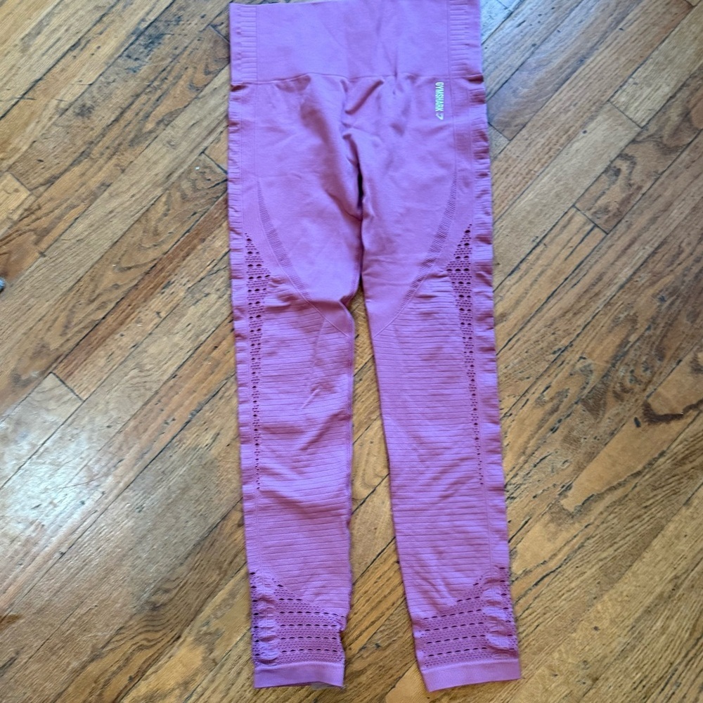 Gymshark Energy Seamless Laser Cut Leggings Dusty Pink size: Medium